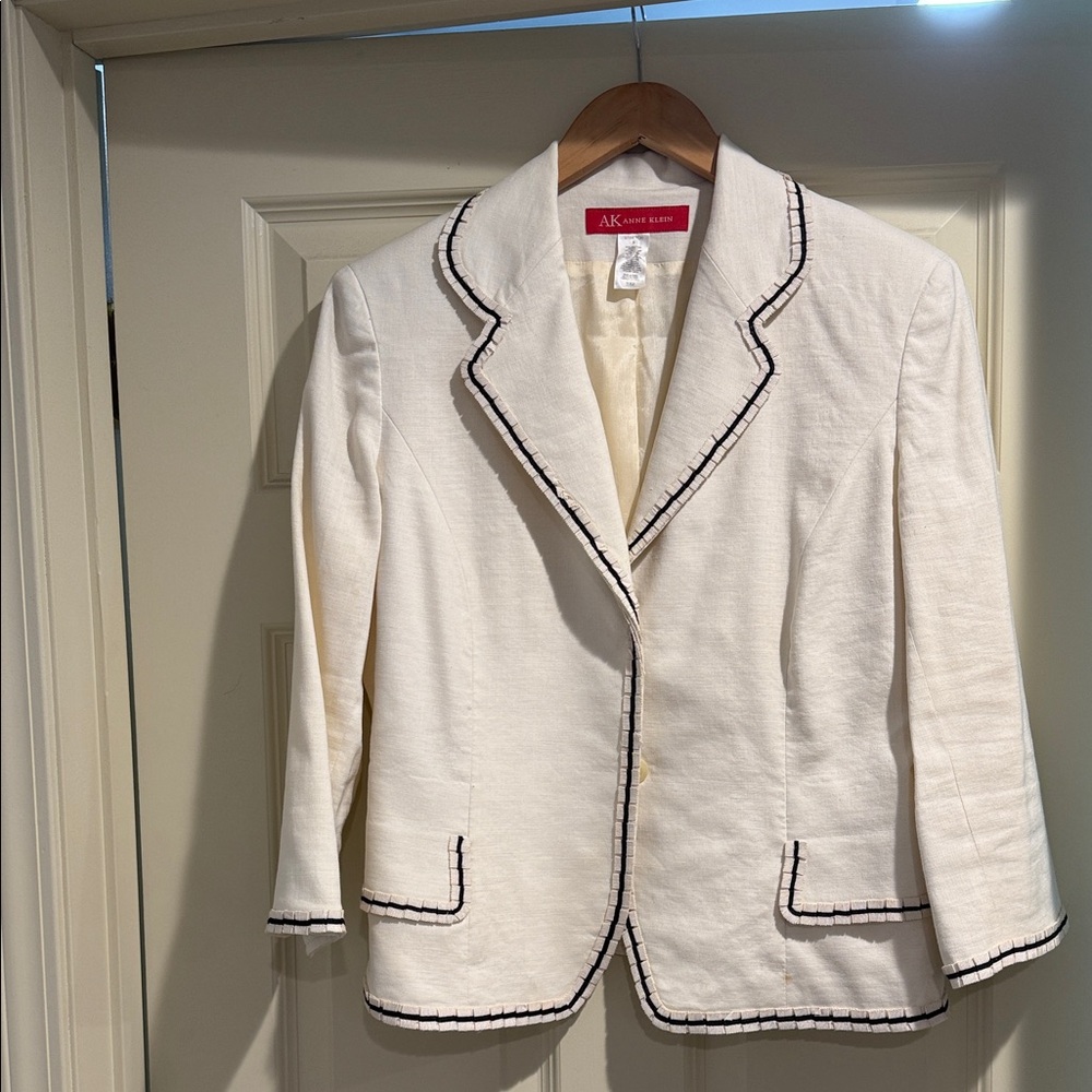 Anne Klein Cream Blazer with Black Accents